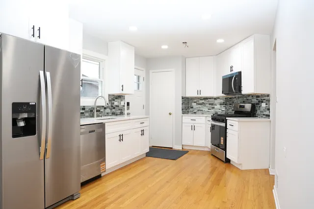 $3,100 | 9622 North Kildare Avenue, Skokie, IL 60076