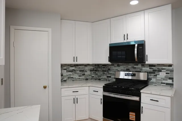 $3,100 | 9622 North Kildare Avenue, Skokie, IL 60076