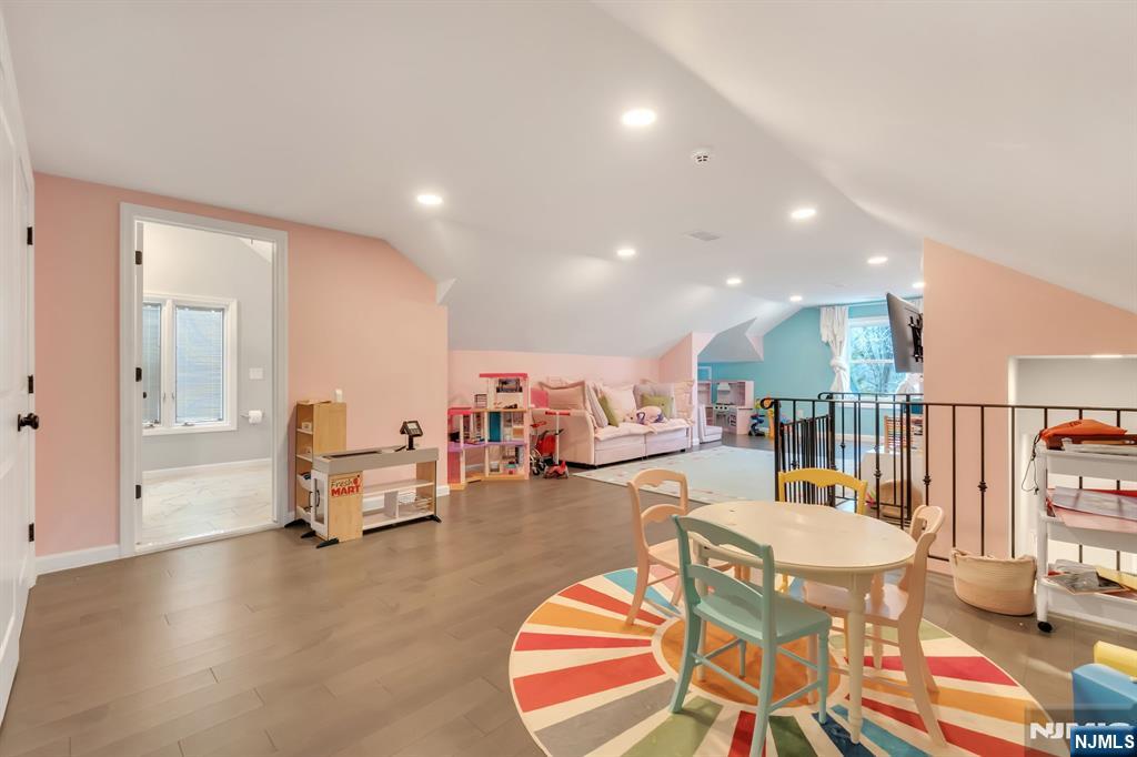 16 East Greenbrook Road Caldwell, NJ 07006 - Photo 29 of 34