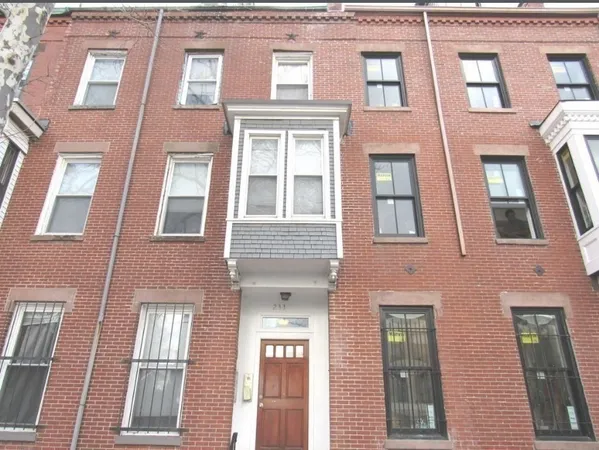 $6,300 | 233 Northampton Street, Unit 1, Boston, MA 02118