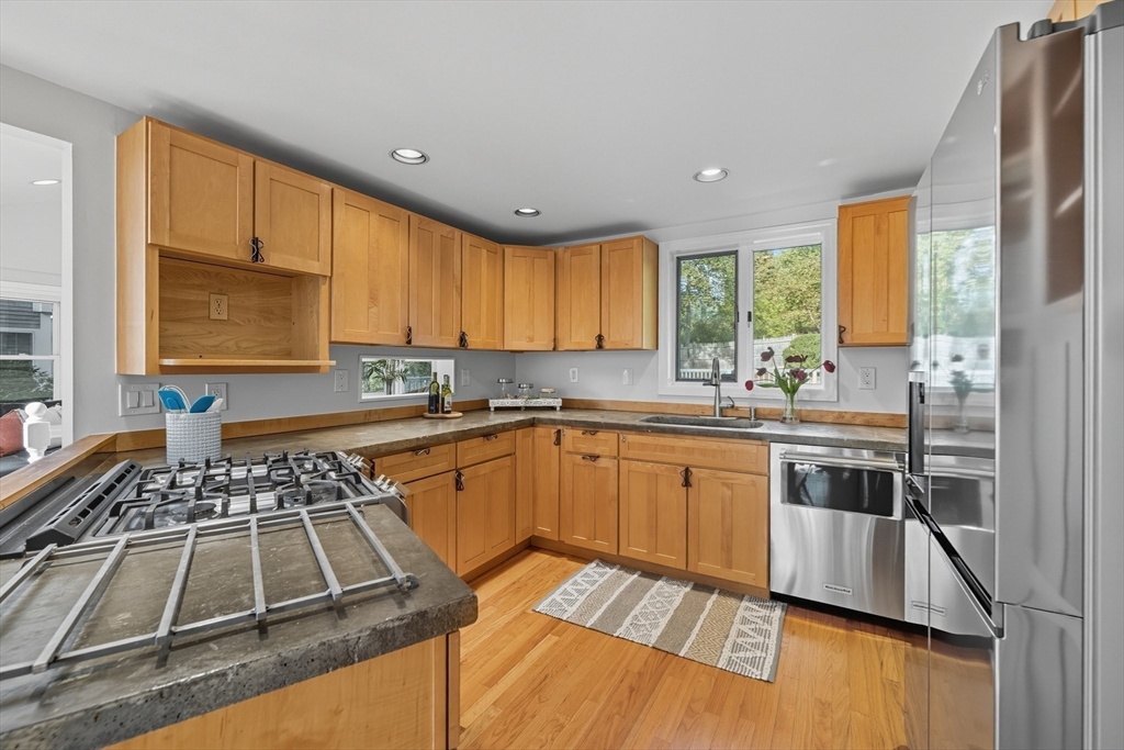 34 Oak Street Lexington, MA 02421 - Photo 9 of 39