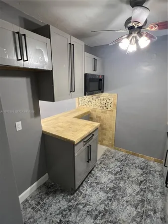 $1,575 | 16215 Northeast 18th Court, Unit 305, North Miami Beach, FL 33162