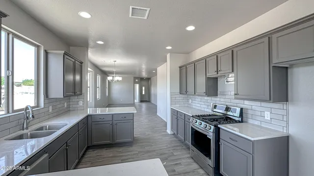 $385,735 | 2121 West Totems Street, Unit LOT 137, Benson, AZ 85602