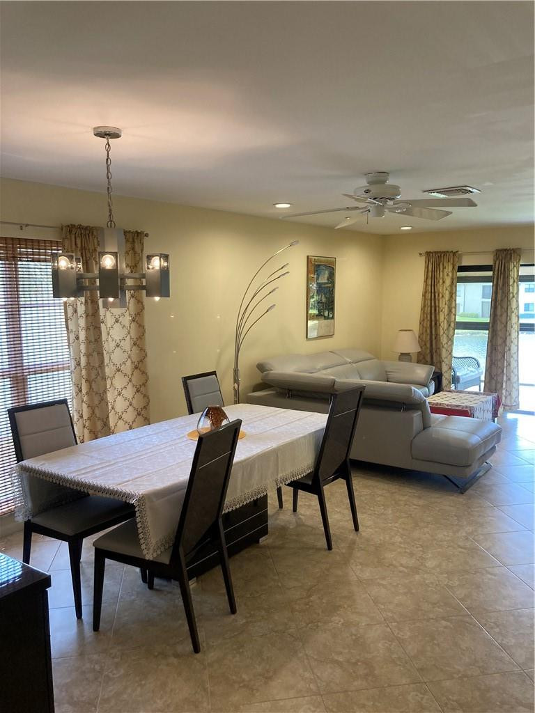 21731 Arriba Real, Unit 27B Boca Raton, FL 33433 - Photo 4 of 17 Photo 4
