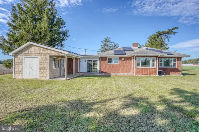 $299,900 | 2968 Deep Grass Lane, Houston, DE 19954