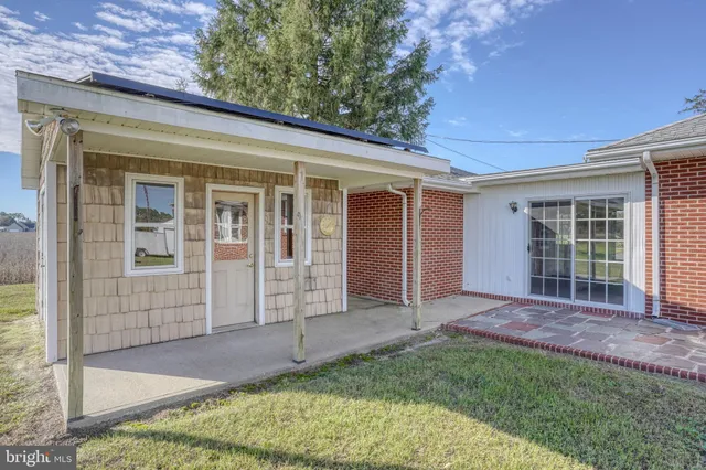 $299,900 | 2968 Deep Grass Lane, Houston, DE 19954