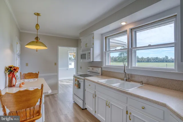 $299,900 | 2968 Deep Grass Lane, Houston, DE 19954