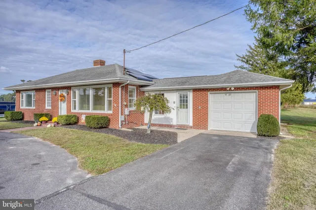 $299,900 | 2968 Deep Grass Lane, Houston, DE 19954