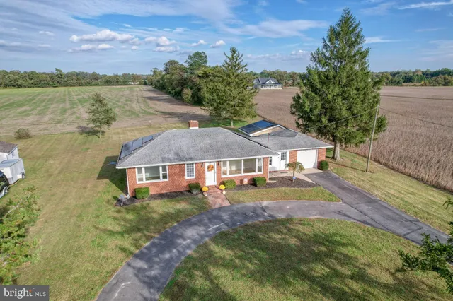 $299,900 | 2968 Deep Grass Lane, Houston, DE 19954