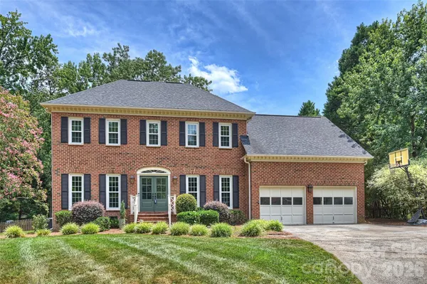 $865,000 | 9436 Hathwyck Court, Matthews, NC 28105