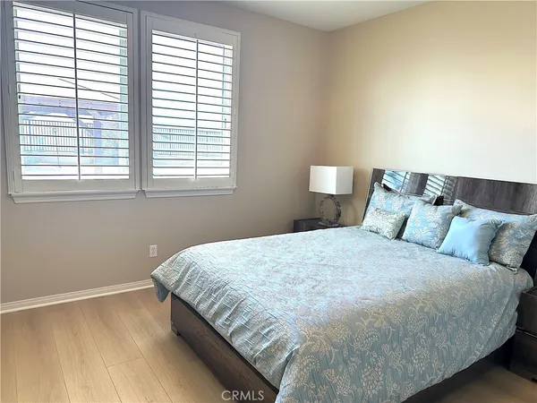 $11,000 | 20420 West Vía Urbino, Porter Ranch, CA 91326