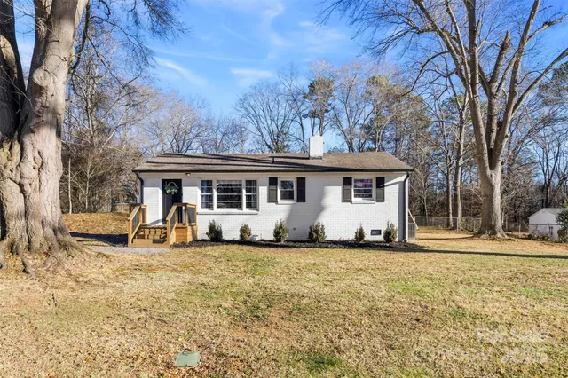 $260,000 | 652 Dallas Spencer Mountain Road, Dallas, NC 28034