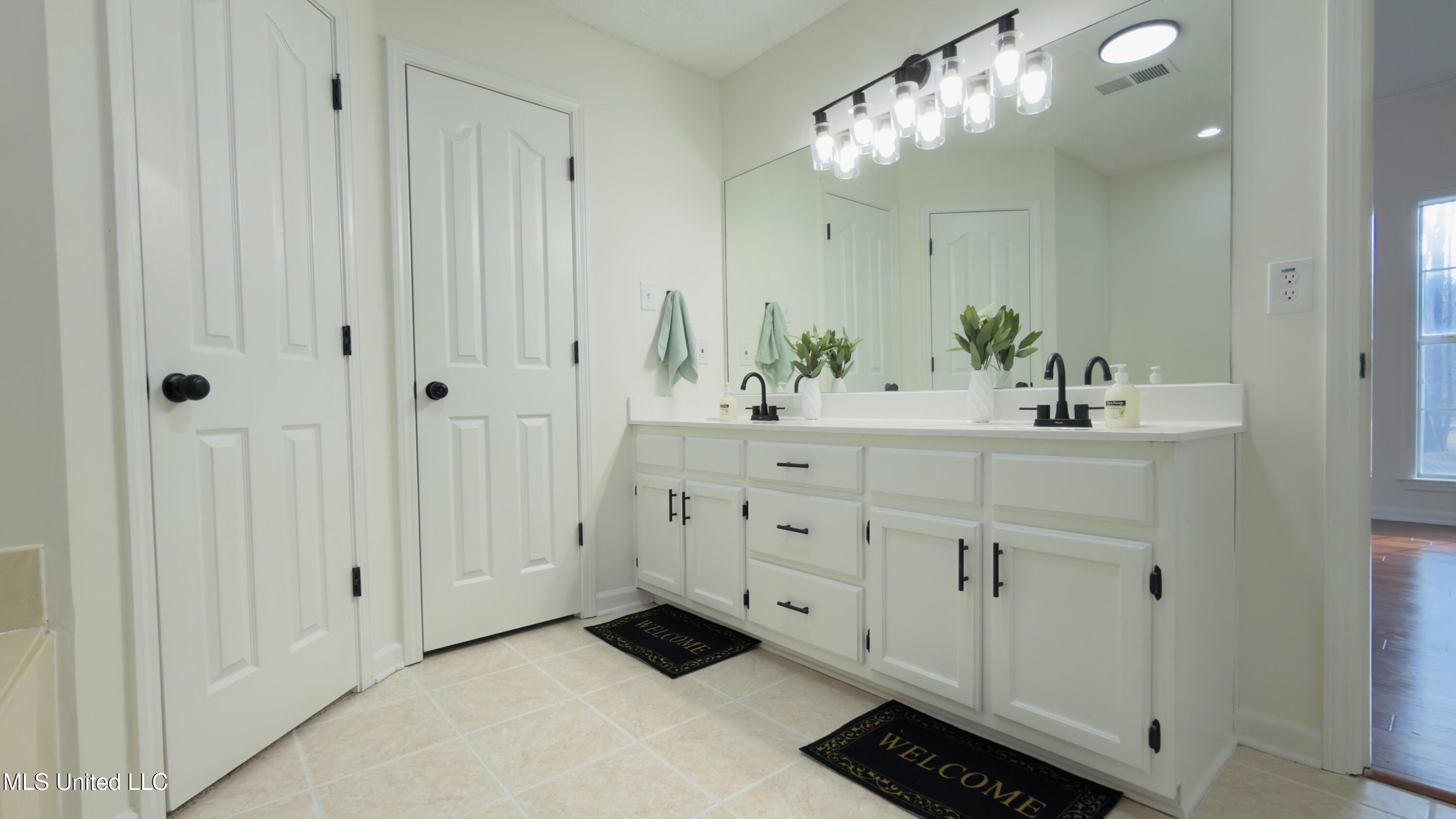 8830 Youngblood Road Olive Branch, MS 38654 - Photo 11 of 33 IMG_8407