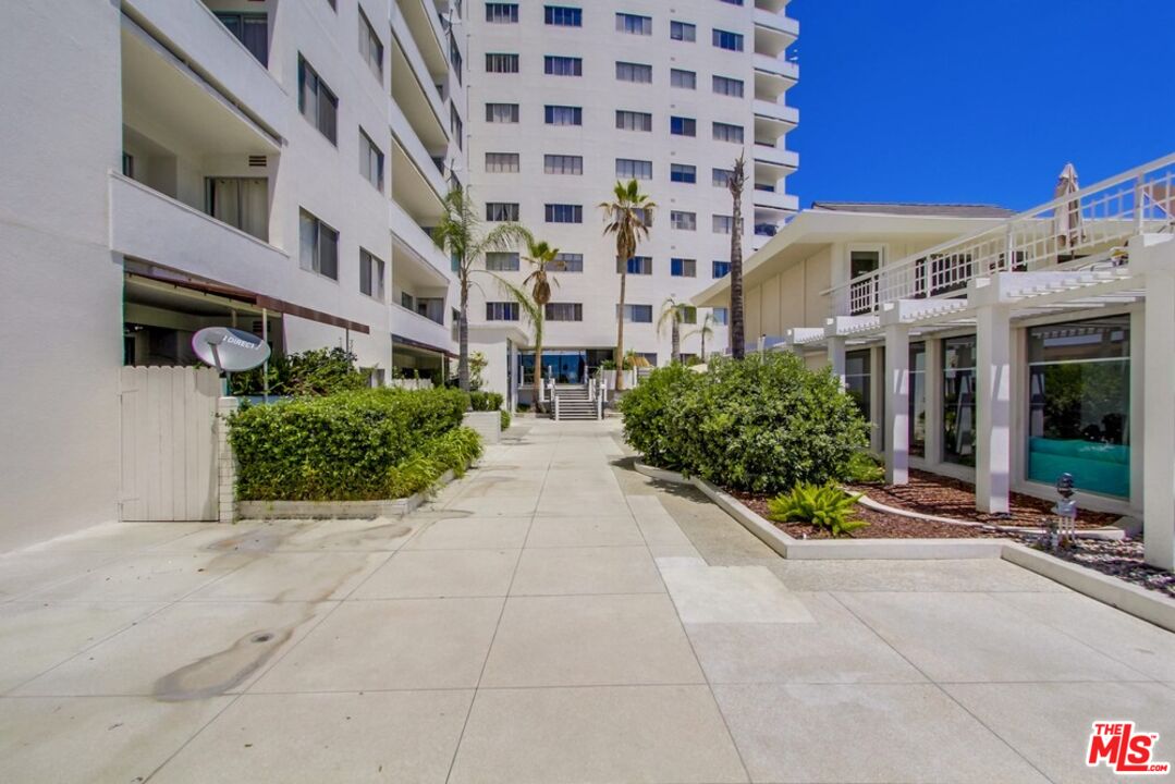 7250 Franklin Avenue, Unit 702 Los Angeles, CA 90046 - Photo 14 of 39