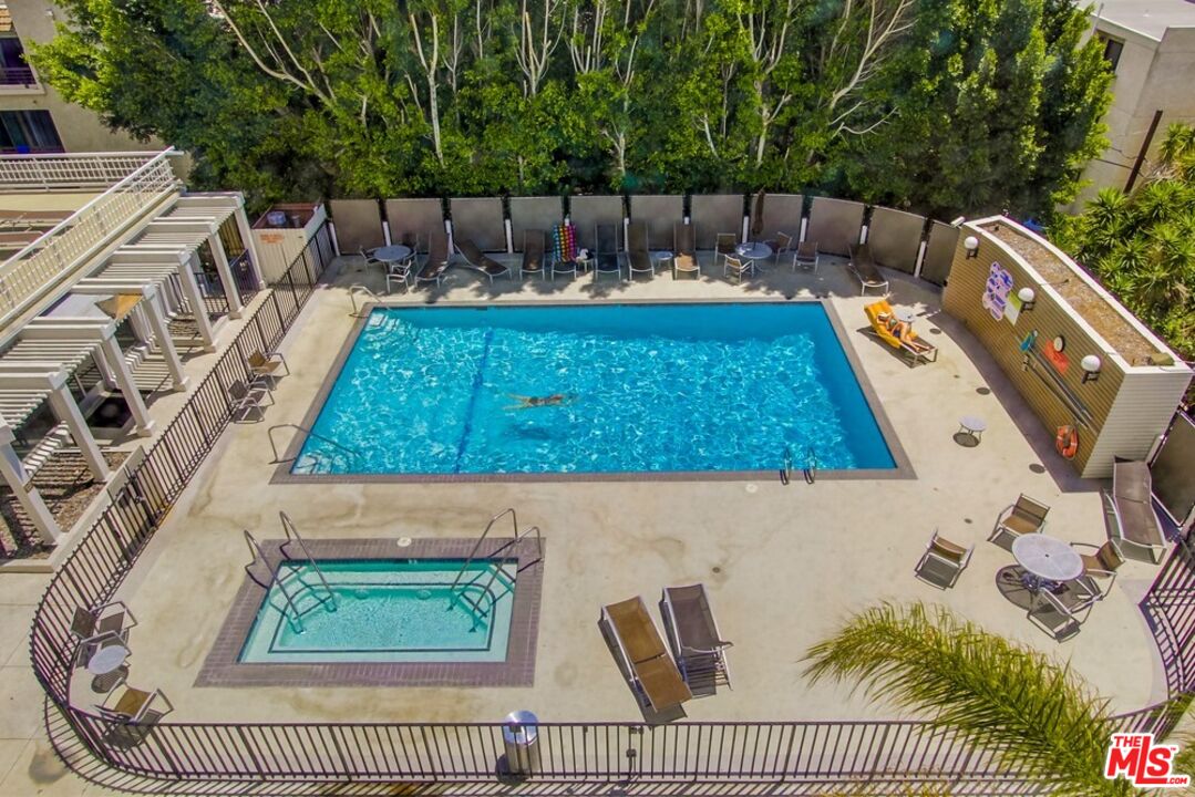 7250 Franklin Avenue, Unit 702 Los Angeles, CA 90046 - Photo 4 of 39