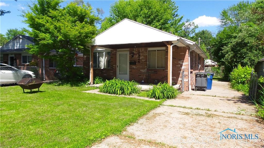 1924 Broadstone Road Toledo, OH 43615 - Photo 2 of 11 Gallery Image 2