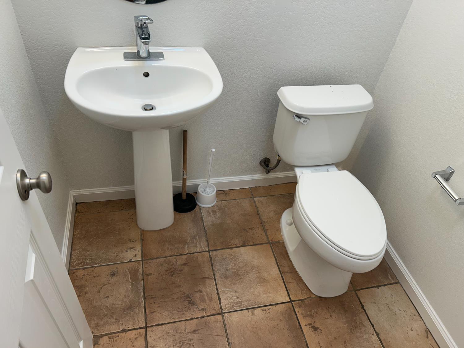 1808 Rancho Encantado Court Modesto, CA 95358 - Photo 6 of 32