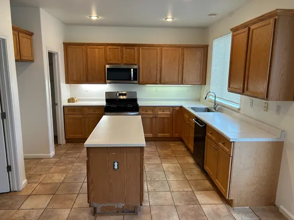 $575,000 | 1808 Rancho Encantado Court, Modesto, CA 95358