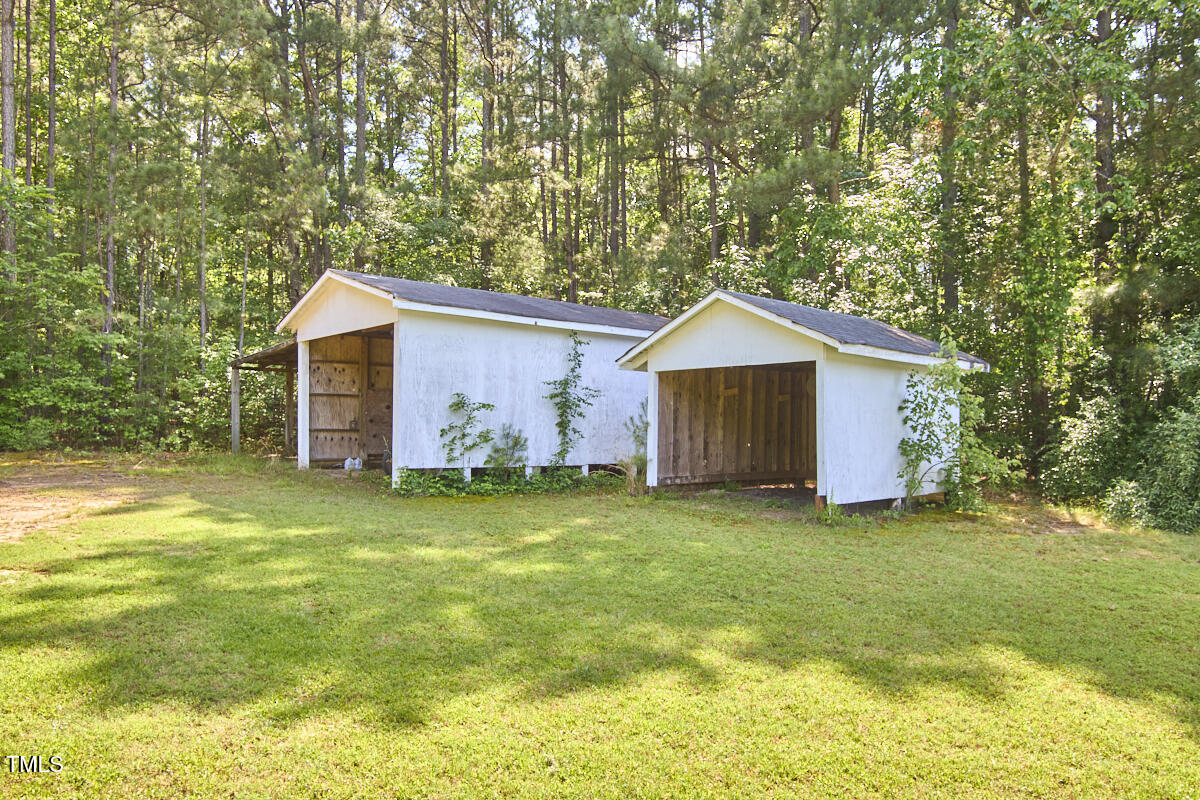 1105 Horseshoe Road Durham, NC 27703 - Photo 27 of 31 27