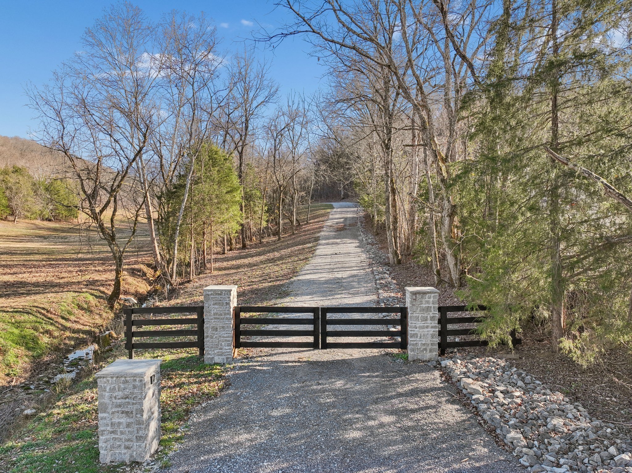 215 Hickman Creek Road South Hickman, TN 38567 - Photo 10 of 99 Gallery Image 10