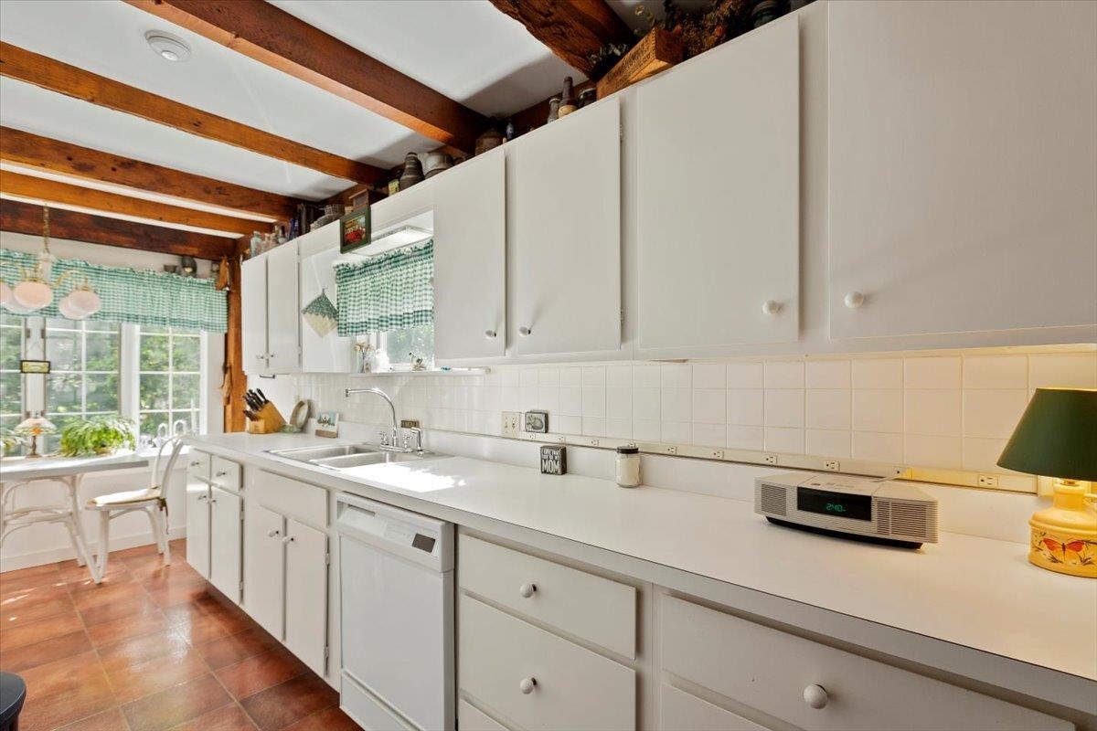 55 Monument Avenue Bennington, VT 05201 - Photo 17 of 38