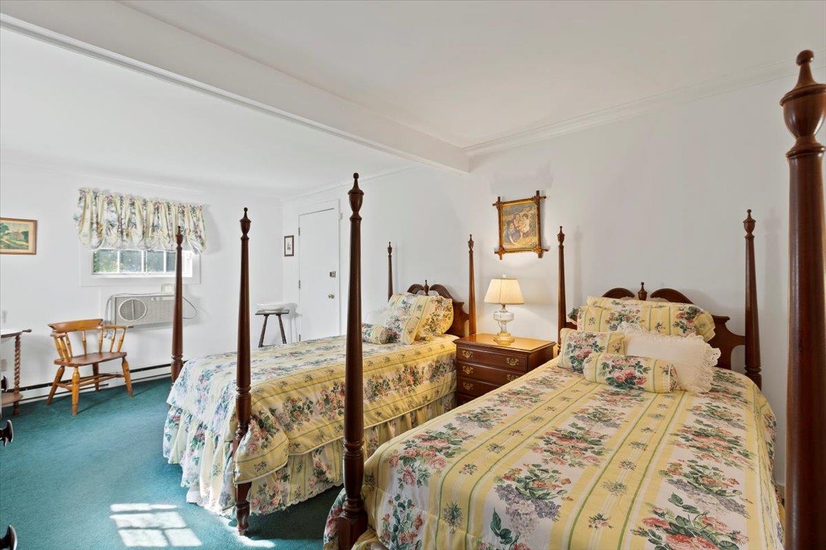 55 Monument Avenue Bennington, VT 05201 - Photo 20 of 38