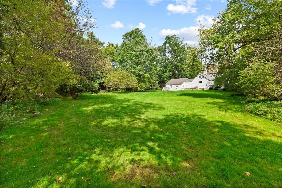 55 Monument Avenue Bennington, VT 05201 - Photo 35 of 38