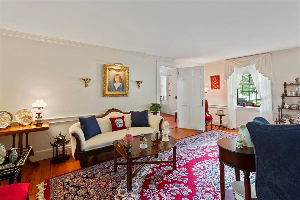 55 Monument Avenue Bennington, VT 05201 - Photo 10 of 38