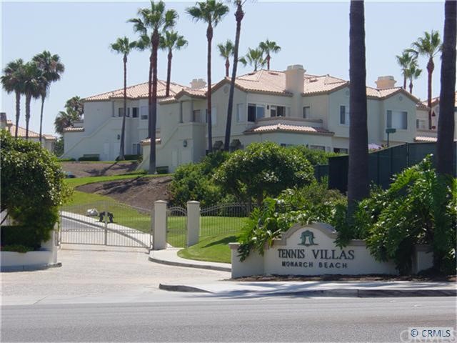29 Centre Circle Dana Point, CA 92629 - Photo 1 of 1 Front Gate Entry