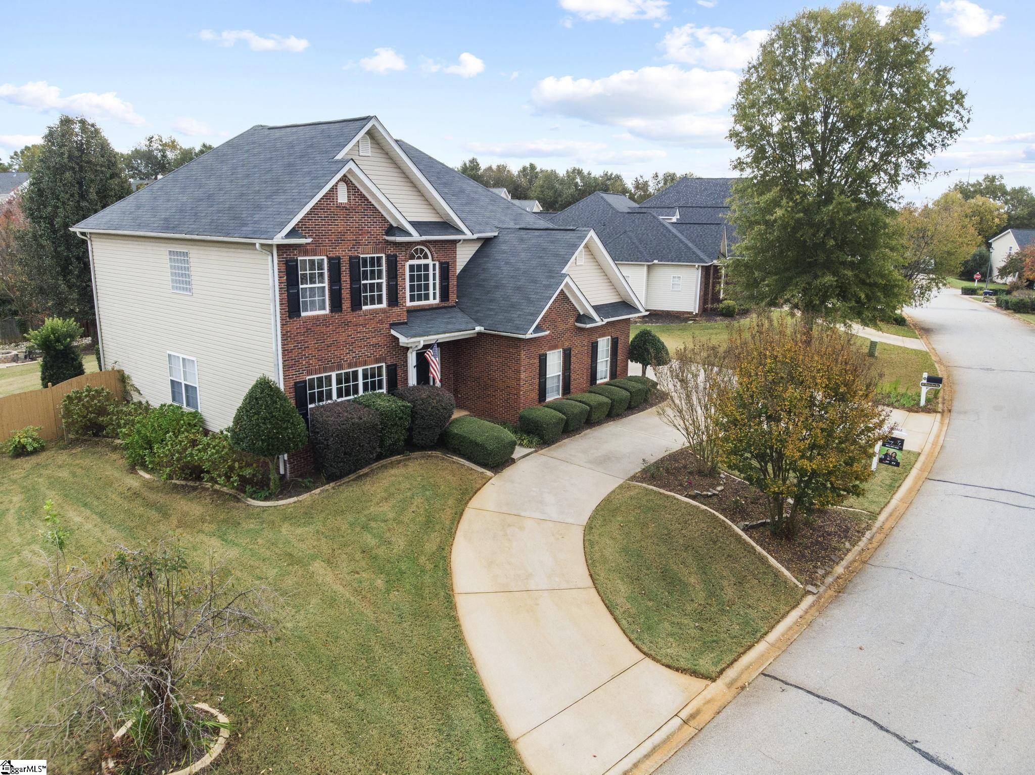 604 Meadow Grove Way Greer, SC 29650 - Photo 3 of 30 Gallery Image 3