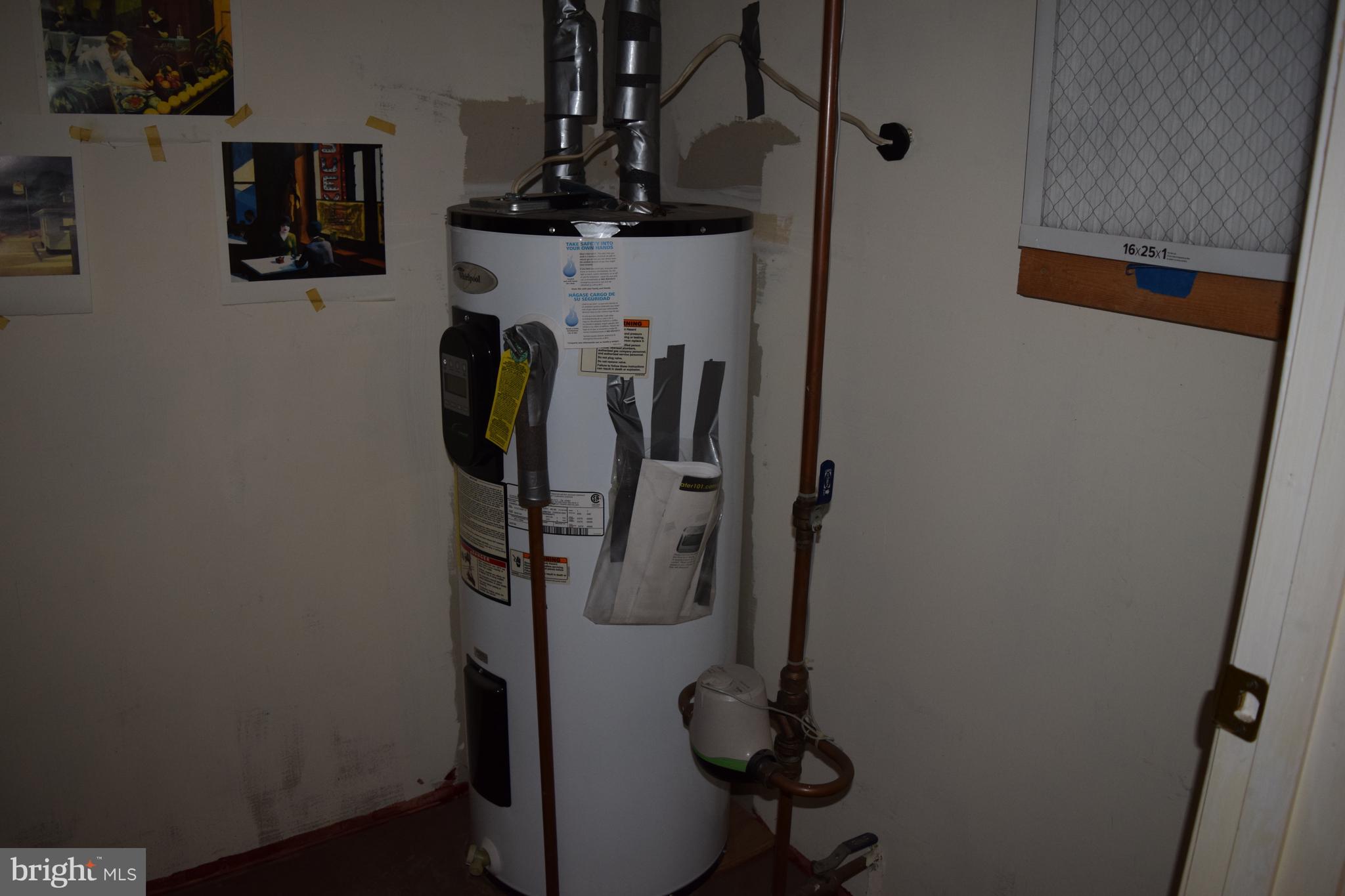 42 West Village Road Newark, DE 19713 - Photo 24 of 29 Water Heater