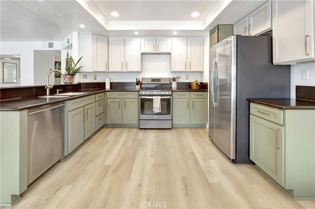 22041 Windtree Avenue Wildomar, CA 92595 - Photo 9 of 30