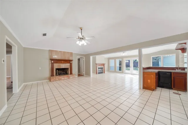 $2,650 | 16121 Singapore Lane, Jersey Village, TX 77040