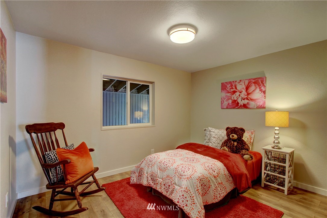 18806 129th Avenue Northeast Bothell, WA 98011 - Photo 8 of 16