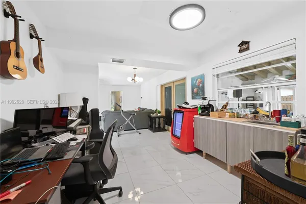 $899,999 | 10610 Southwest 128th Avenue, Miami, FL 33186