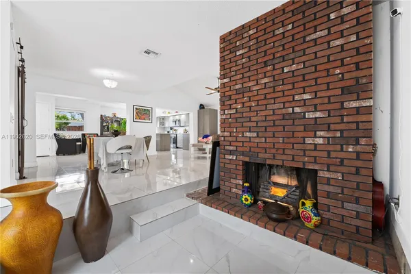 $899,999 | 10610 Southwest 128th Avenue, Miami, FL 33186