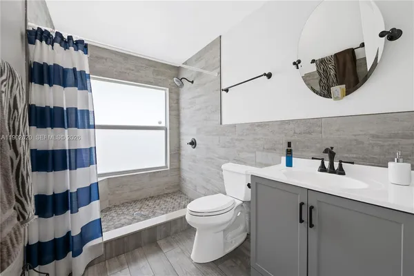 $899,999 | 10610 Southwest 128th Avenue, Miami, FL 33186