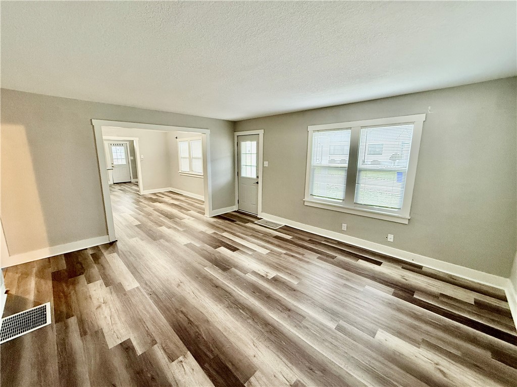 3499 West Lafayette Avenue Decatur, IL 62522 - Photo 10 of 16 Gallery Image 10