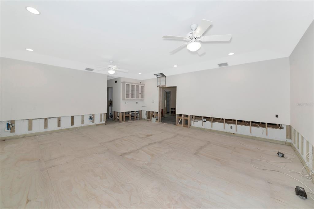 2305 Riverview Boulevard Bradenton, FL 34205 - Photo 31 of 71 a view of an empty room