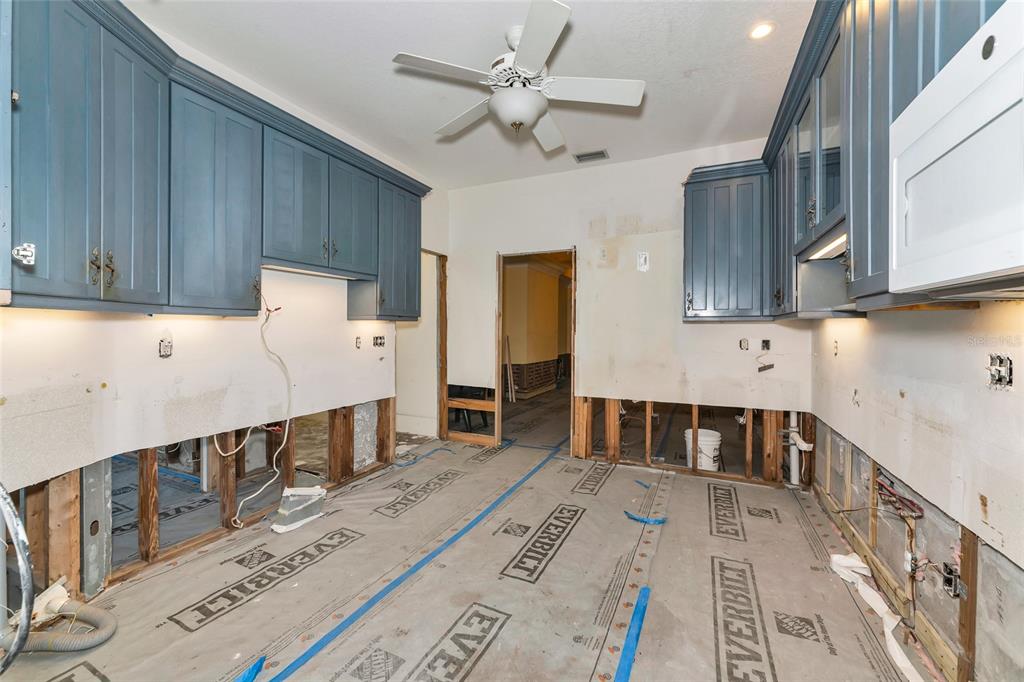 2305 Riverview Boulevard Bradenton, FL 34205 - Photo 34 of 71