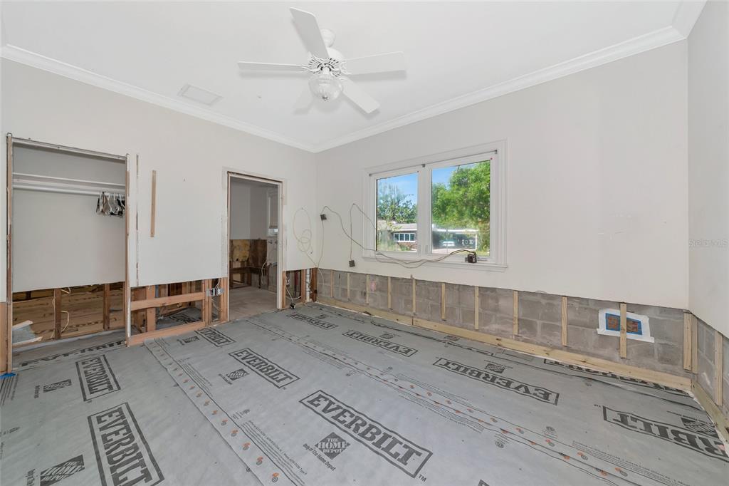 2305 Riverview Boulevard Bradenton, FL 34205 - Photo 47 of 71 a view of an empty room with a window
