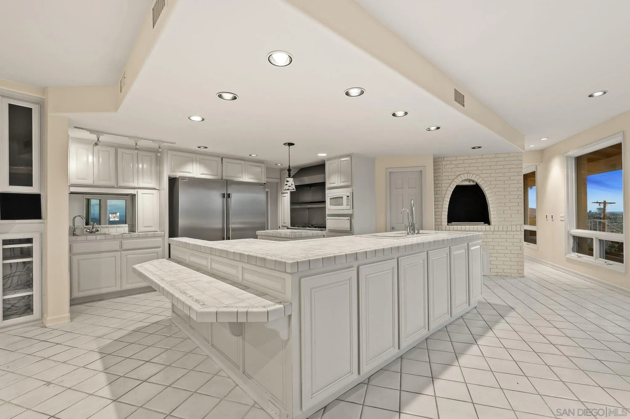 10595 Russell Road La Mesa, CA 91941 - Photo 17 of 40