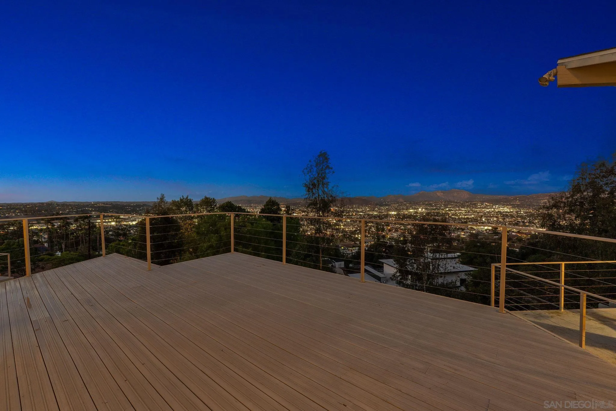 10595 Russell Road La Mesa, CA 91941 - Photo 8 of 40