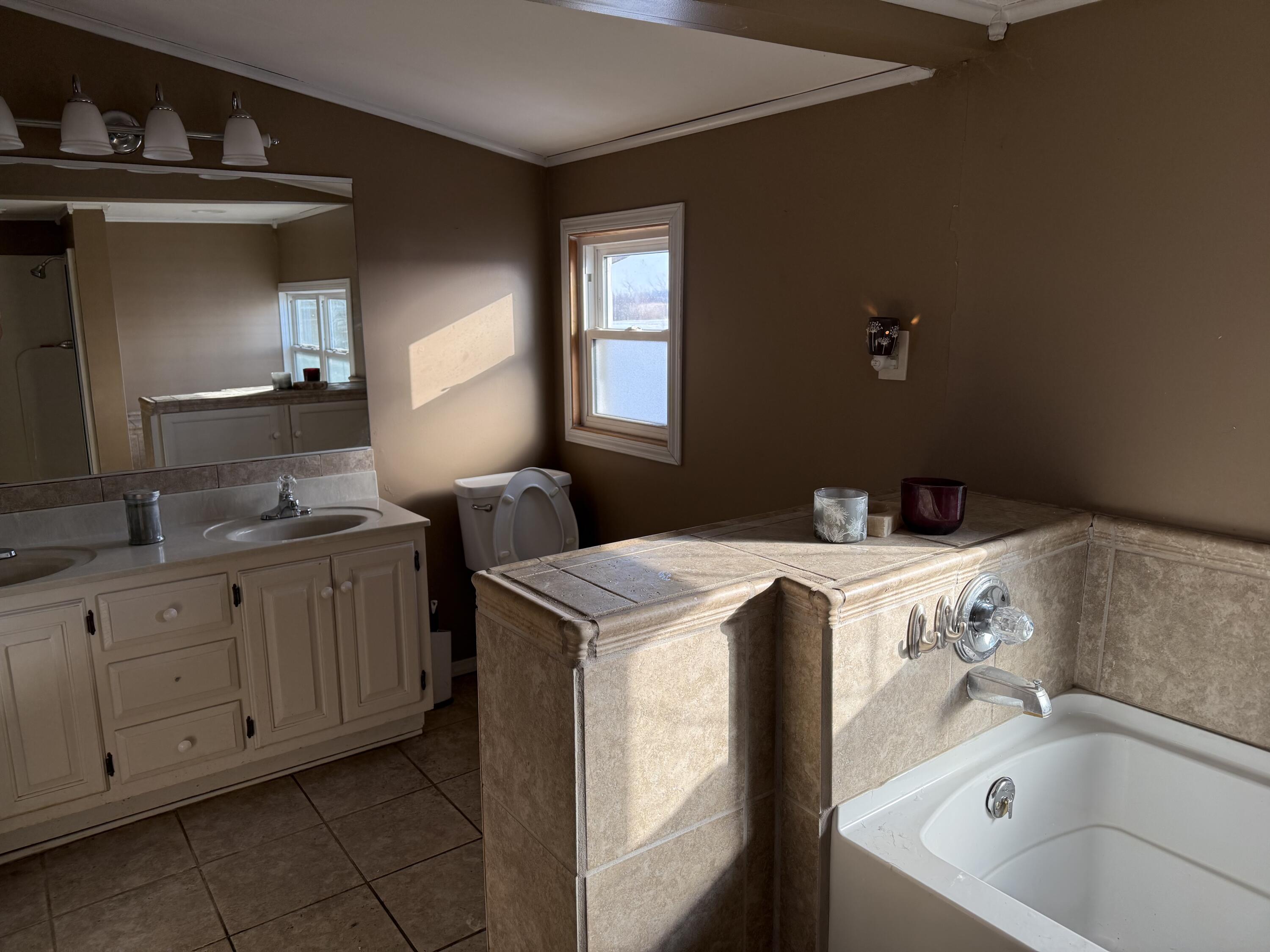 2075 Cox Road Greenville, OH 45331 - Photo 7 of 26 Gallery Image 7