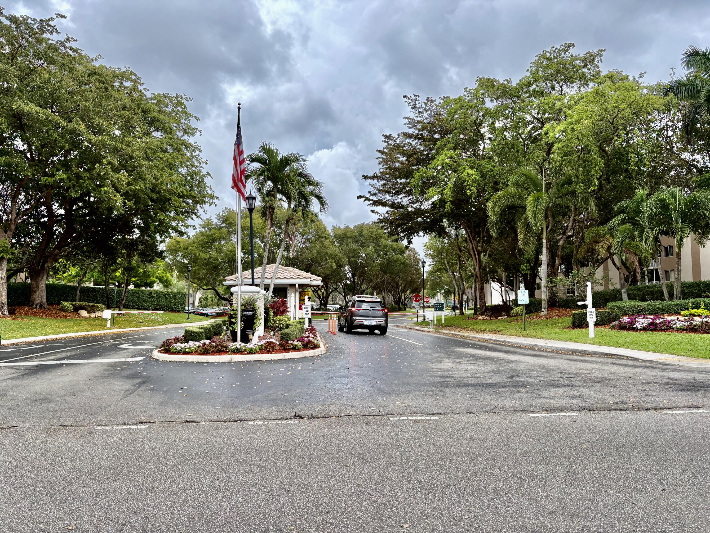 9539 Weldon Circle, Unit F304 Tamarac, FL 33321 - Photo 24 of 27 1