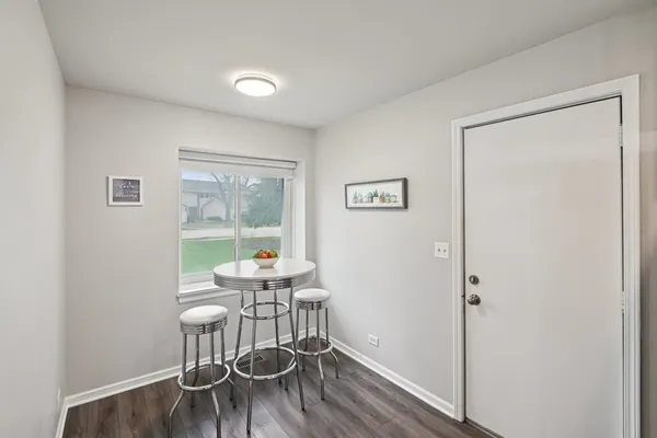 $365,000 | 1628 Hilton Head Drive, Naperville, IL 60563