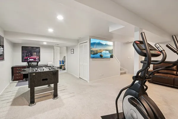 $365,000 | 1628 Hilton Head Drive, Naperville, IL 60563