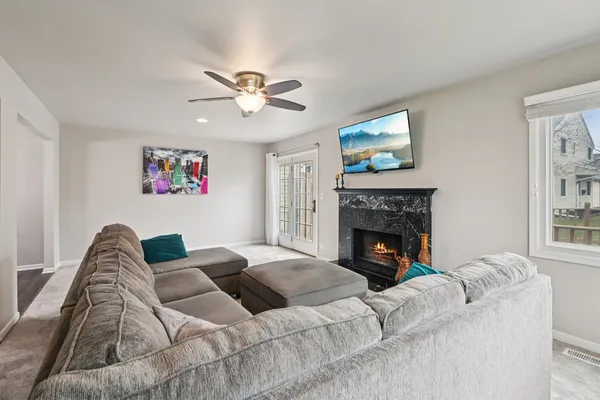 $365,000 | 1628 Hilton Head Drive, Naperville, IL 60563
