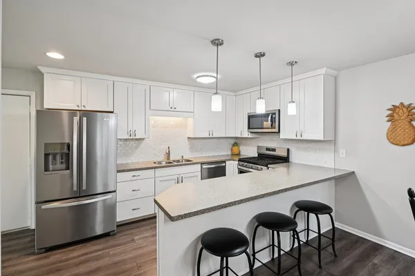 $365,000 | 1628 Hilton Head Drive, Naperville, IL 60563