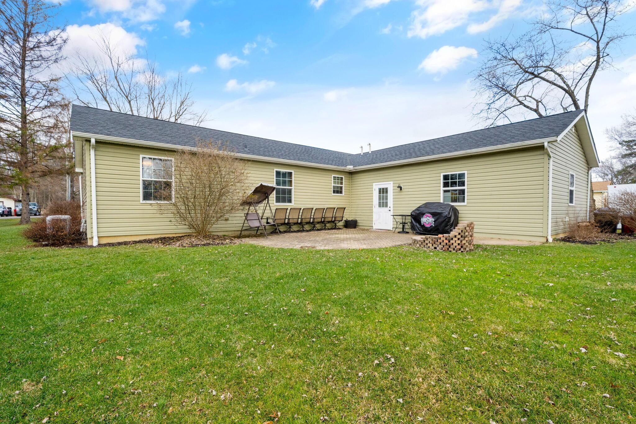 14667 Cleveland Road Southwest Pataskala, OH 43062 - Photo 29 of 33 Back of House